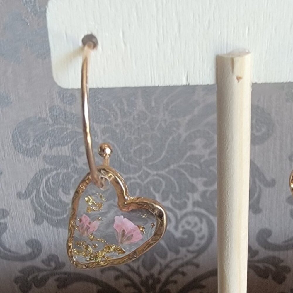 Floral Heart Earrings - Picture 2 of 3